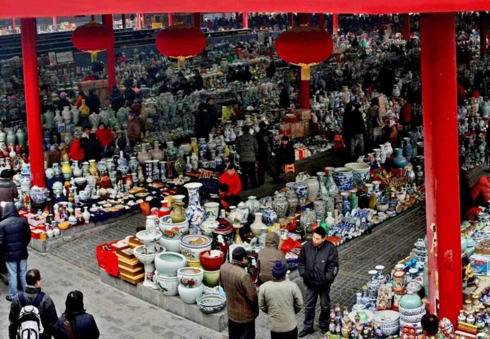 在北京，有个不起眼的“旧货市场”，无数人从这里“发家”