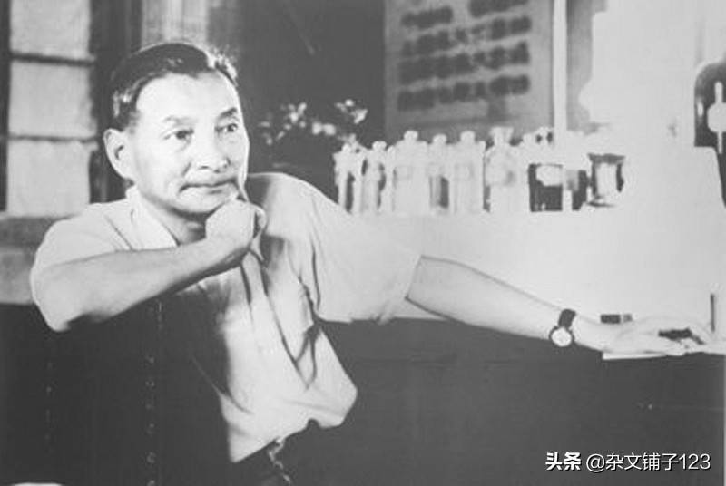 1953年，陈云提出用票购物，计划经济由此开始