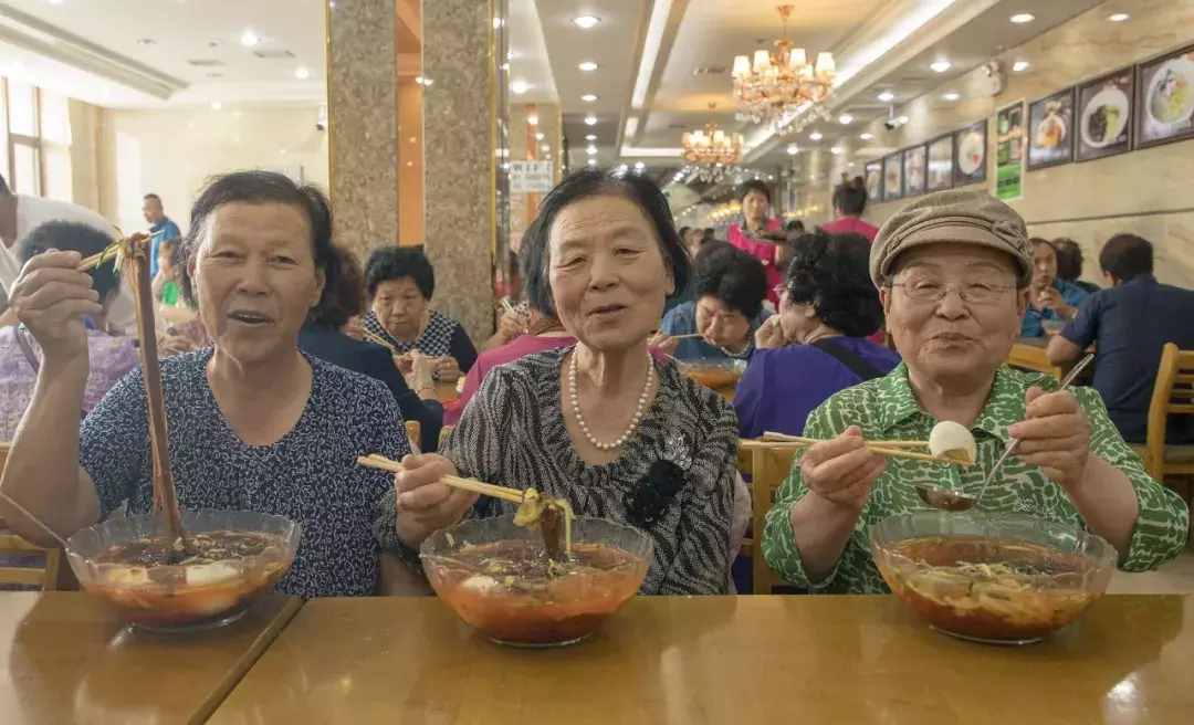 14种中国爆款小吃，全吃过的人太有福气了！