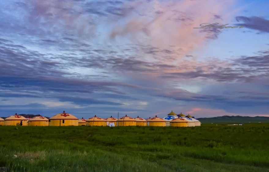 为何蒙古国经济一直不景气？坐拥大草原的蒙古，未来如何选择？
