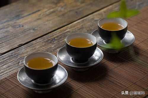品茶品人品茶之道：一杯清茶，百般滋味