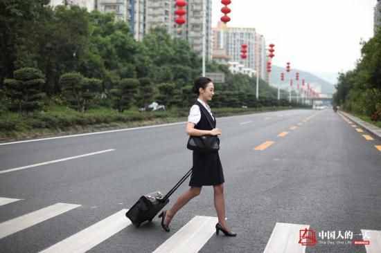中国人的一天：中国女孩获评“世界最美空姐”