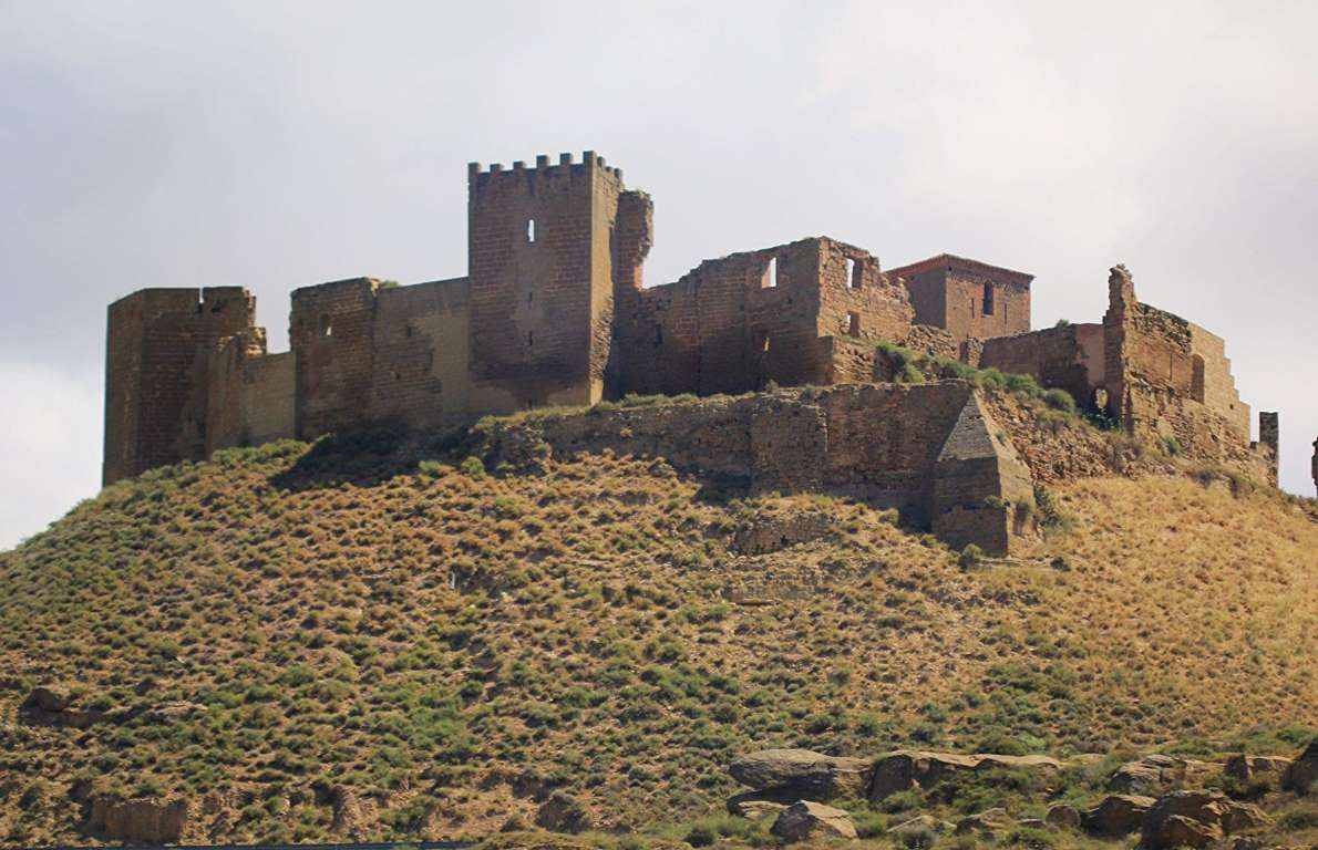 文化苦旅：盘点世界上10座让人震撼的废弃城堡，个个都很有故事