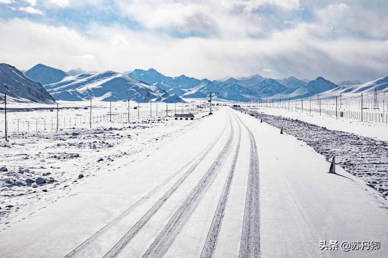 这条公路修了10多年，连接着中国和巴基斯坦，是新疆最美自驾路线
