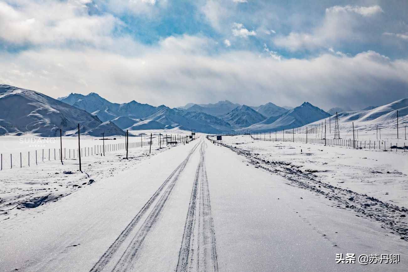 这条公路修了10多年，连接着中国和巴基斯坦，是新疆最美自驾路线