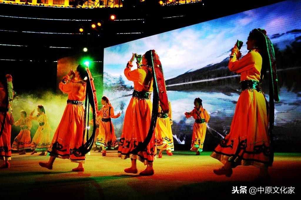 少数民族传统民俗，如藏族、蒙古族与彝族等，对育儿有着独特传统