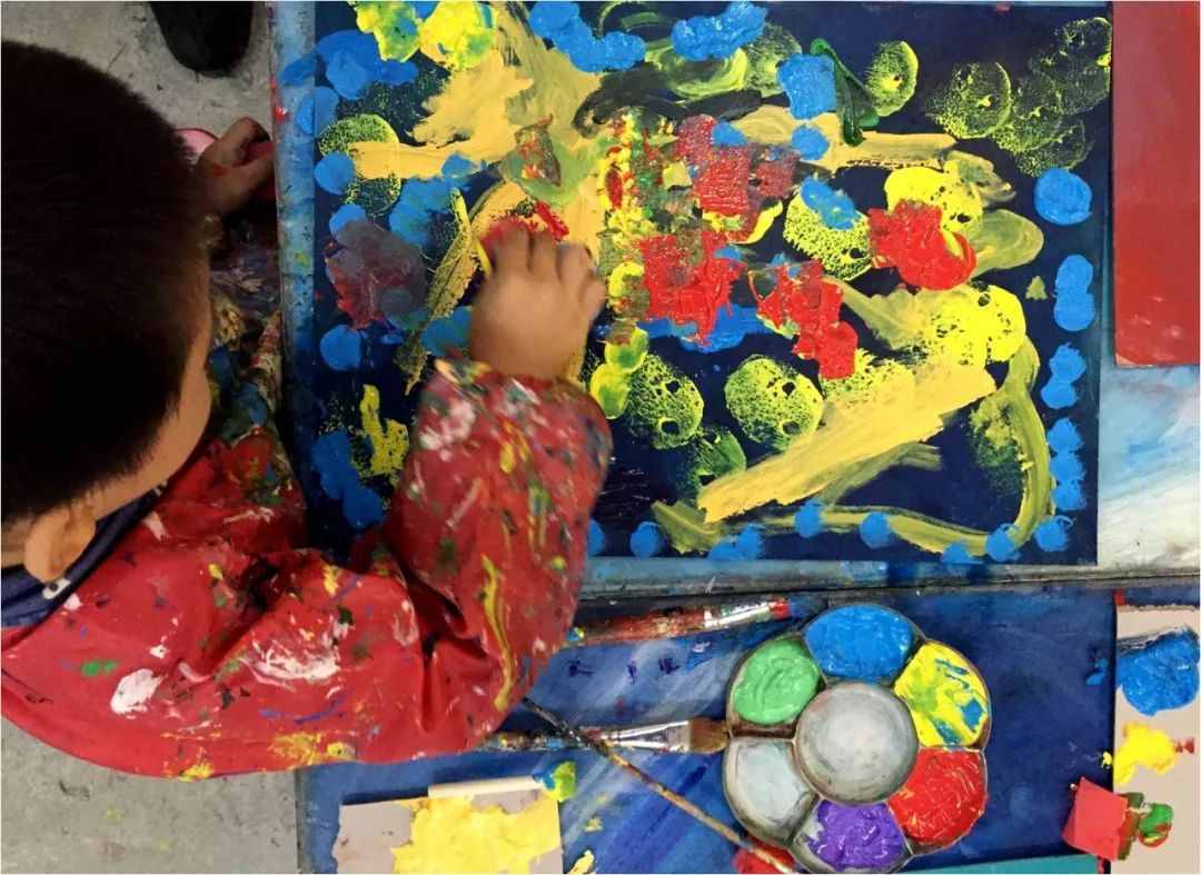 几乎成为课外班标配的“创意美术”，到底能教给孩子什么？