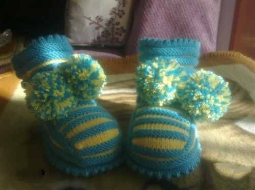 新出炉的宝宝鞋，暖和又实用，有详细编织教程