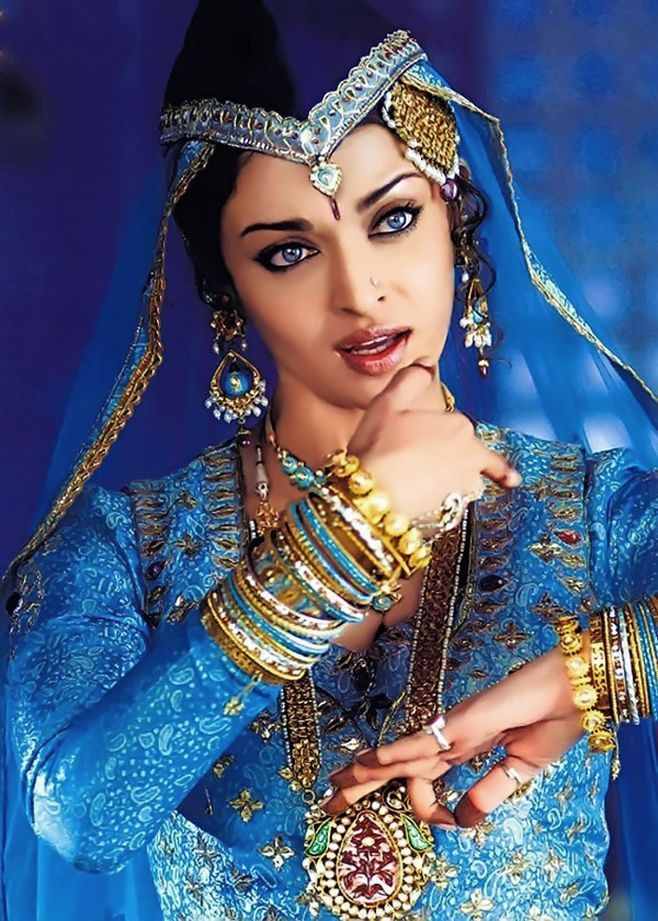 印度第一美女妮哈·达尔维，性感惊艳征服世人