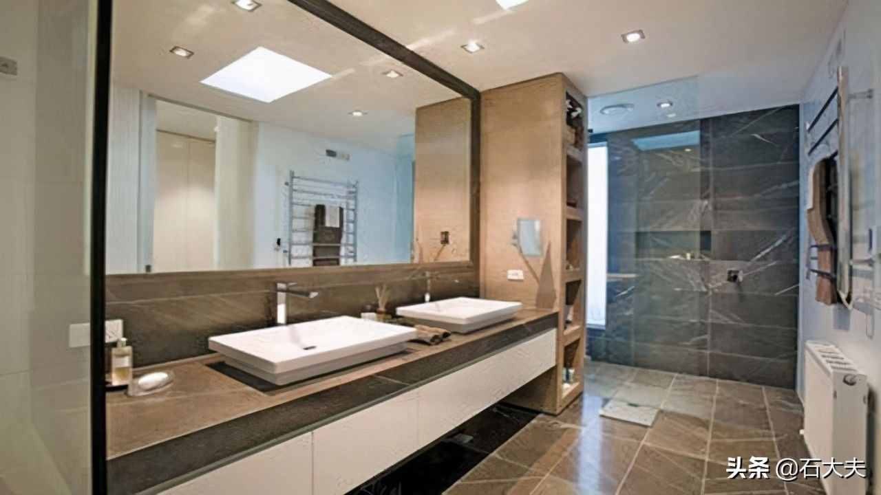 不同材质的浴室石材清洁方法对比