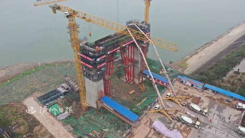 河东长江大桥最新建设进展来了！156根引桥桩基完成浇筑