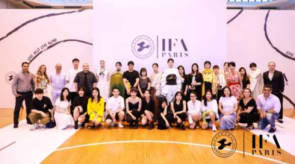 上海工程技术大学中法埃菲时装设计师学院IFA Paris2019毕业秀