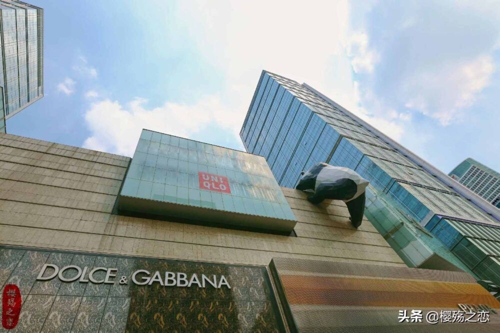 中国商场业绩Top10，共有两家破百亿，第一名登顶全球“店王”