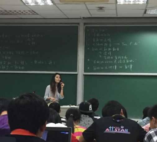 复旦大学教授陈果，因两个字被禁课！她究竟说了什么？