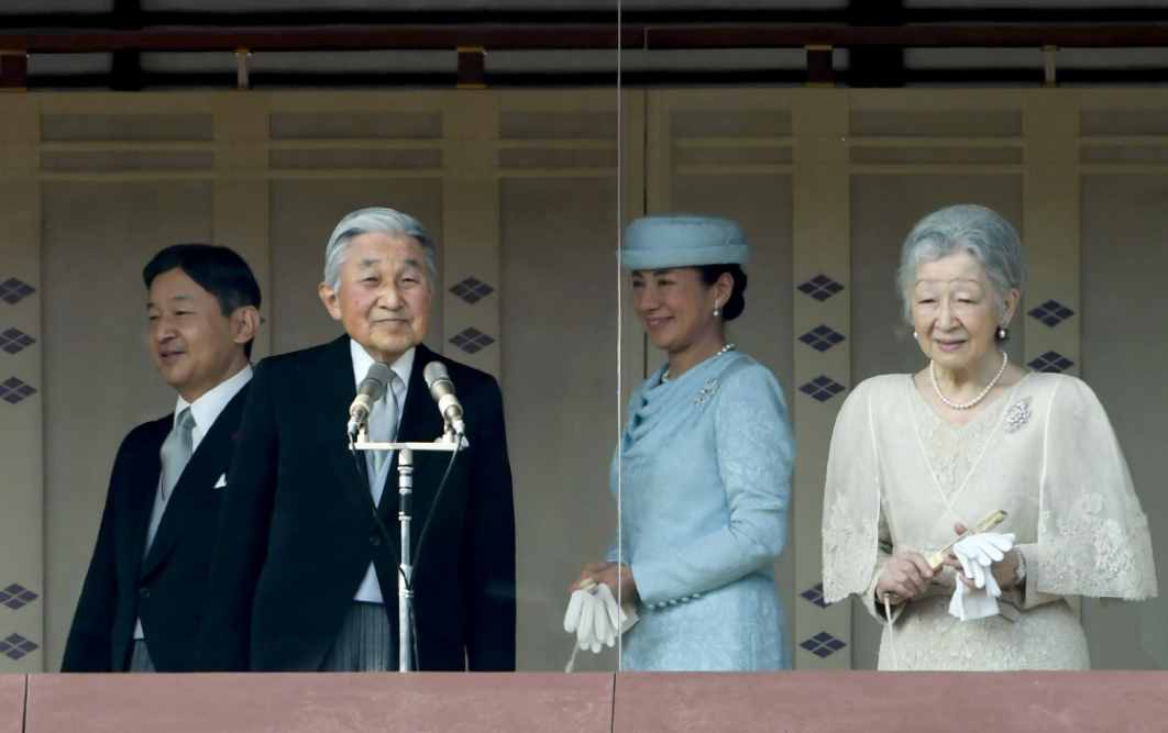 日本3位美貌王妃：美智子被婆婆刁难，雅子不开心，纪子混得最开