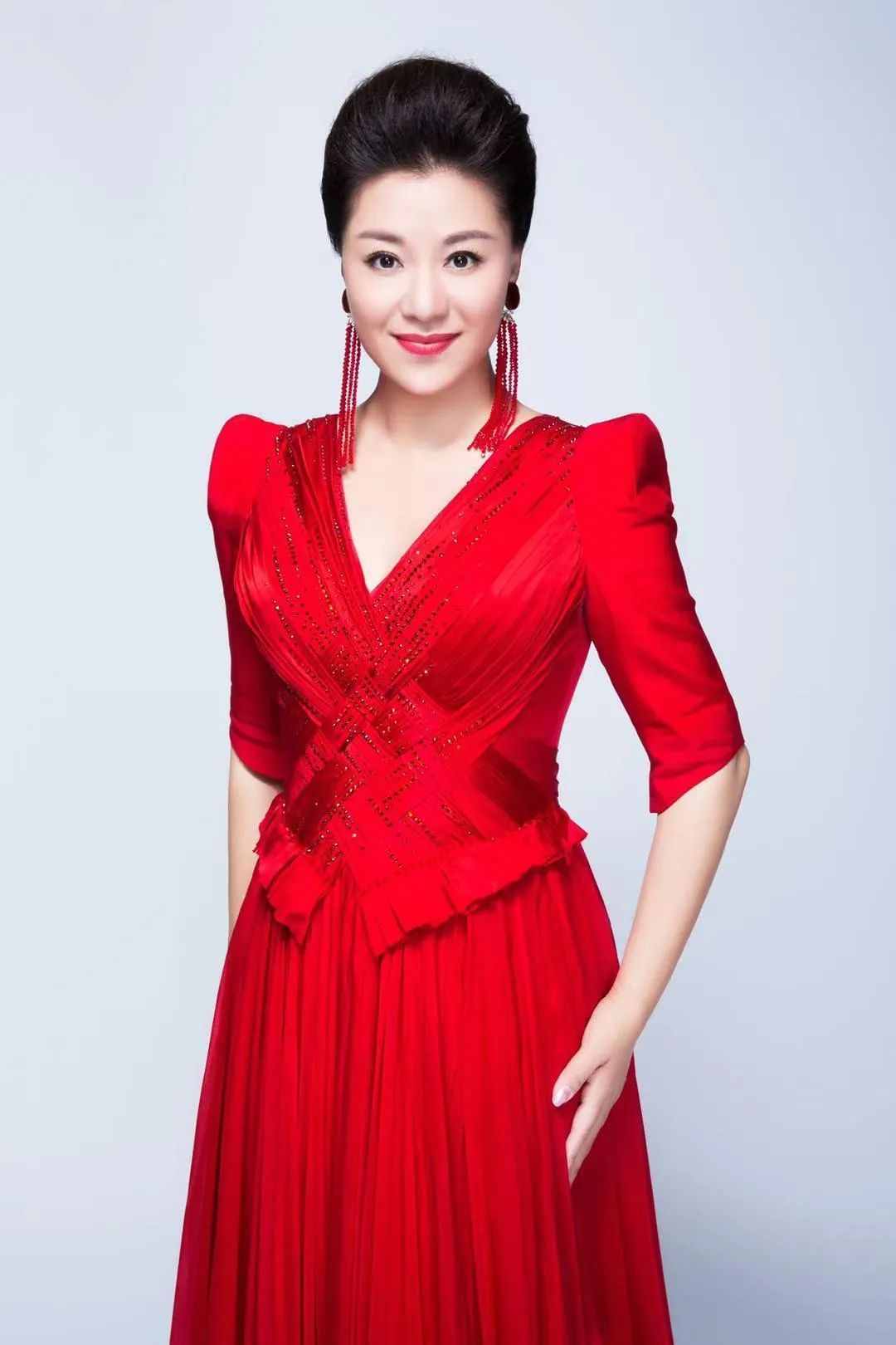 著名歌唱家王丽达倾情演唱北京广播电视台315晚会主题曲《共有的责任》
