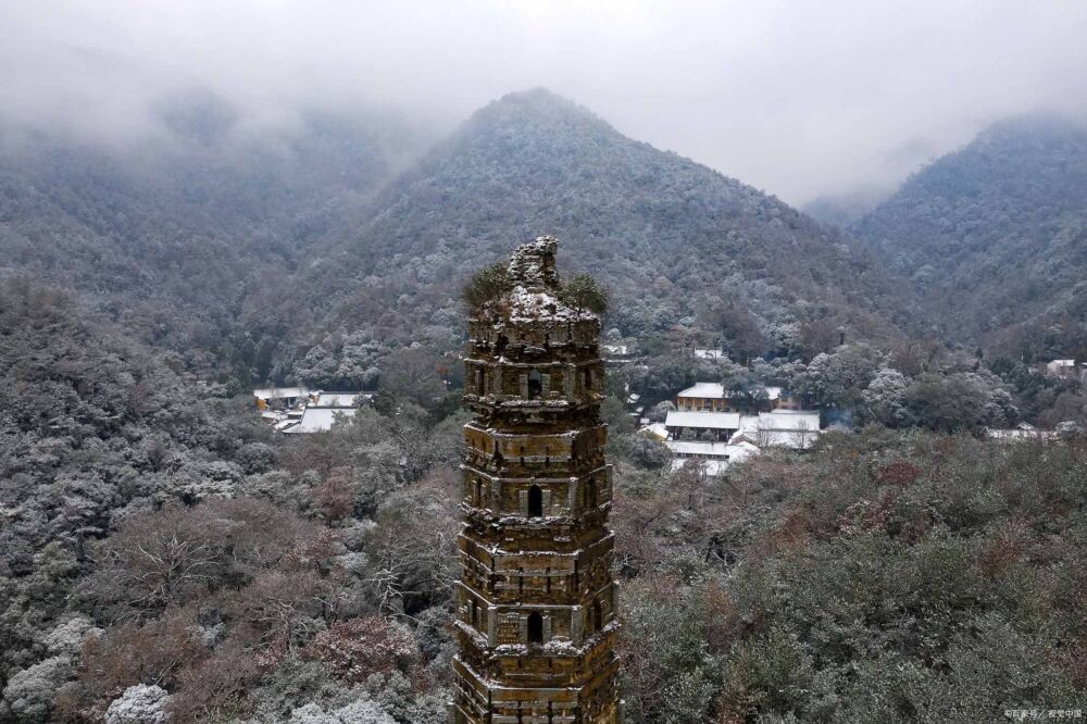 山若有眠藏千古 夜若饥渴舞清流：浙江天台山光韵中道意佛念