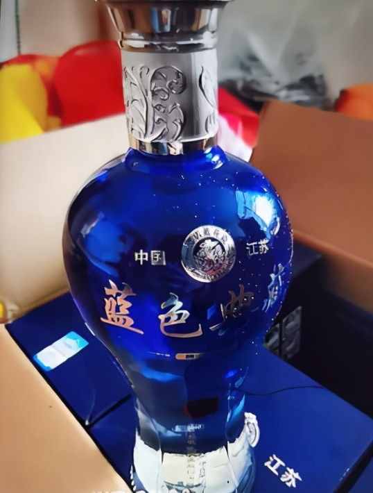 超市的三种“无名”白酒，用来烧菜嫌贵，行家整箱囤，好喝不干口