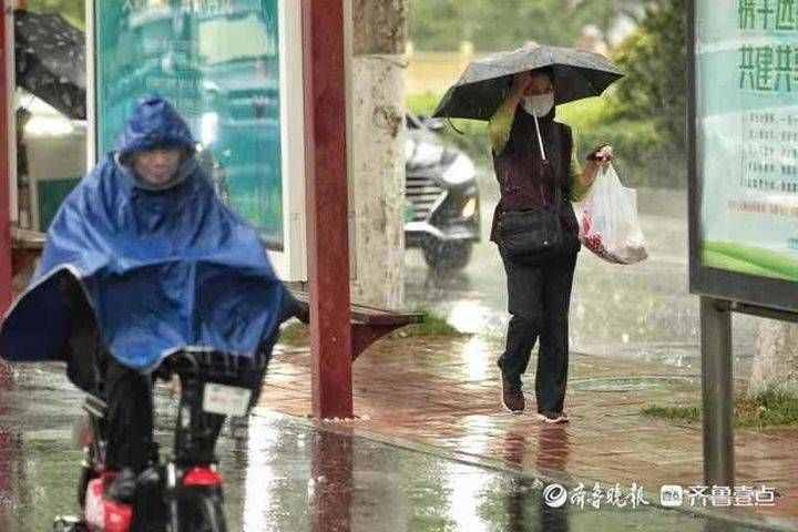 多图｜强对流天气再袭济南，雨天路滑注意安全