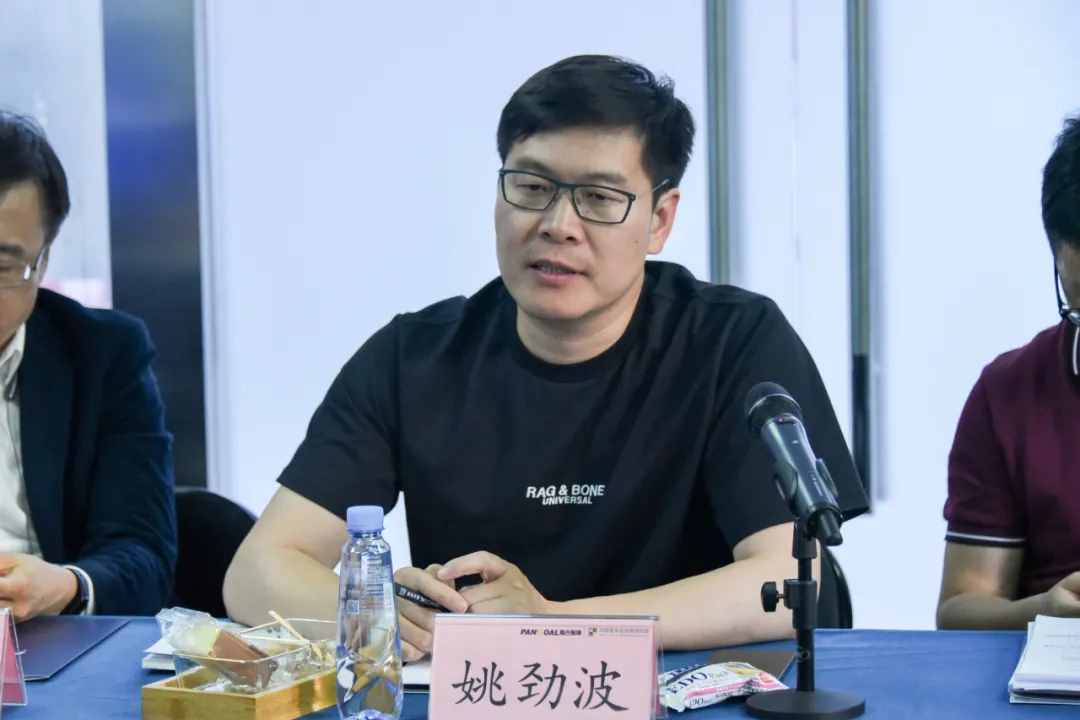 盘古智库与中国青年企业家俱乐部举办思享会并签约战略合作协议