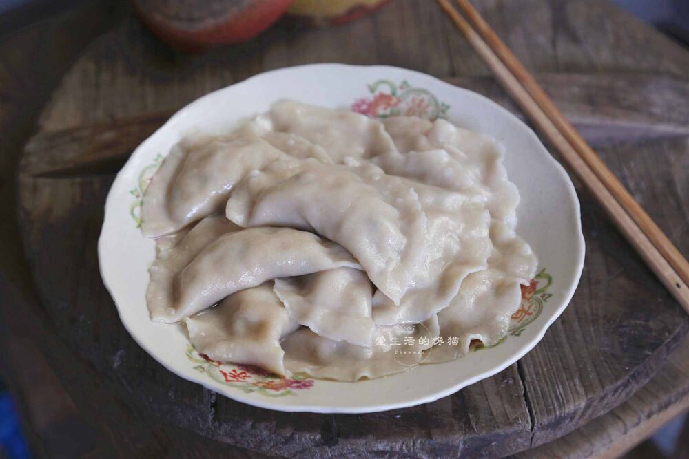 用白萝卜做饺子馅，多加1步，做好的饺子鲜嫩多汁，特别好吃