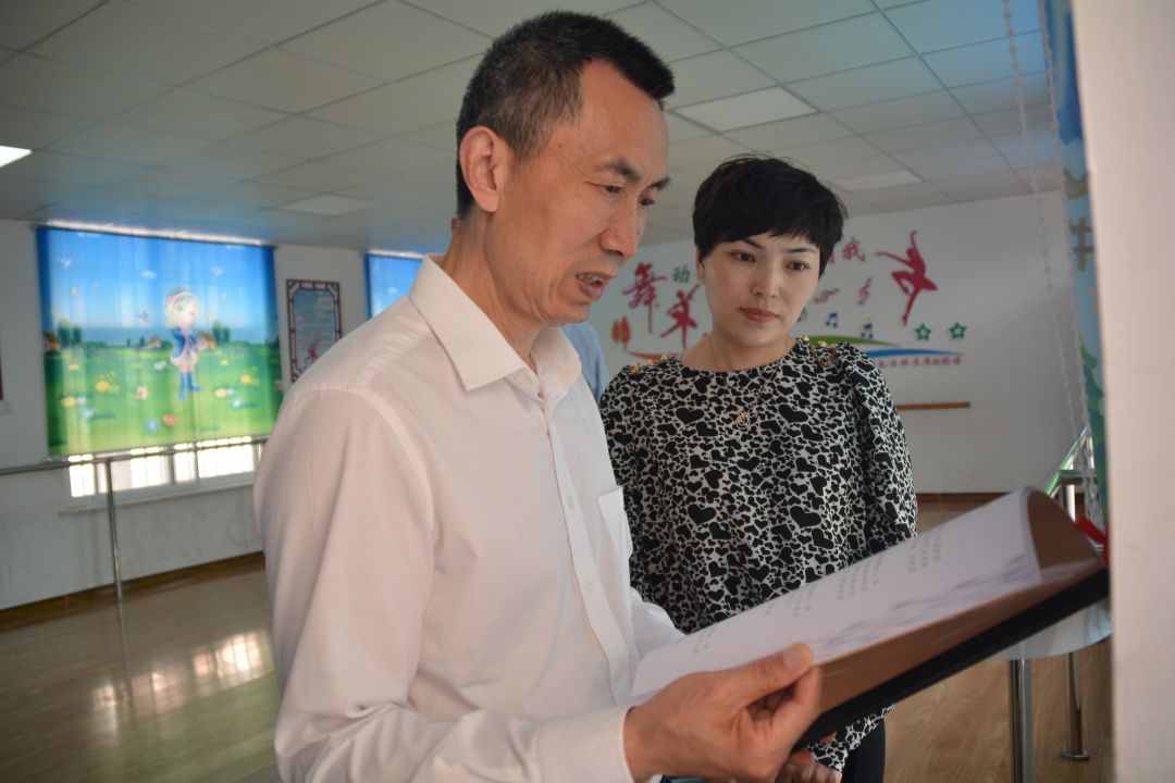 郑州市教育督导委员会莅临中牟县大学路小学实地督导评估