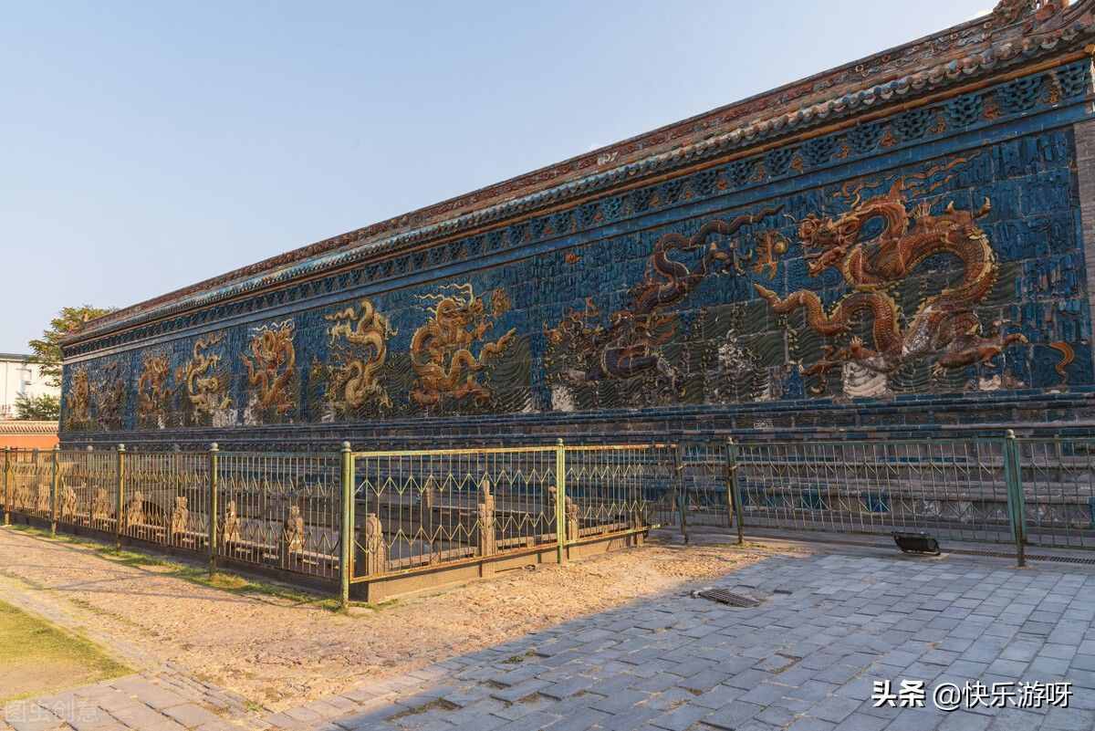 中国最大、最古老的九龙壁：大同九龙壁
