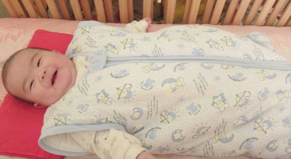 被拉黑的睡袋，很多宝宝还在穿，儿科医生：穿错睡袋会影响发育