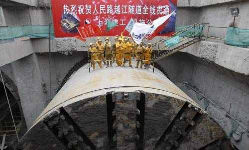 90%答错的老上海六级题：东方明珠建成时，怎样从外白渡桥过去？