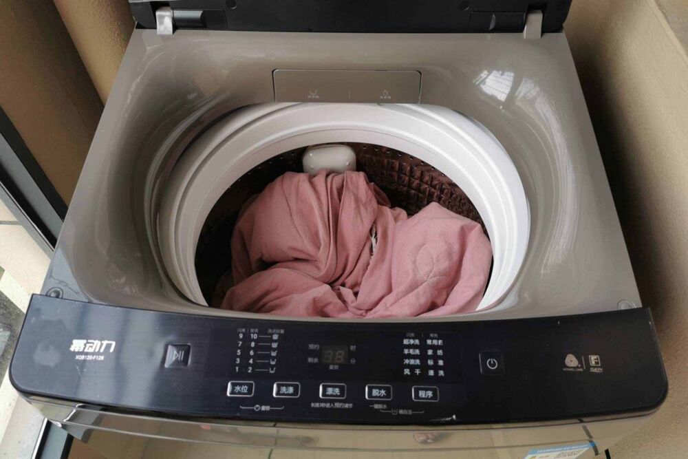 我家波轮洗衣机坏了，换了一台滚筒洗衣机，用了半年，说一说感受