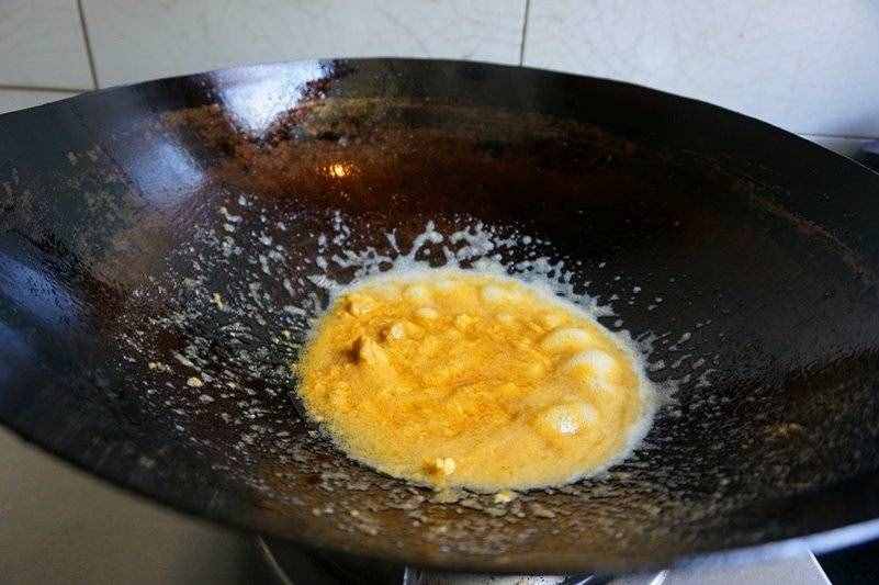 蛋黄焗南瓜家庭版简单做法，味道香甜，色泽诱人