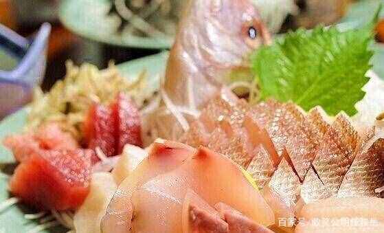 加吉鱼又叫做鲷鱼，是我国沿海的著名海产。它们是非常好吃的
