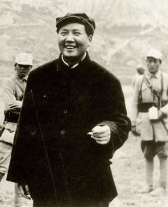1958年，毛泽东与老友叙旧时问众人“关公姓什么”，结果无人答对