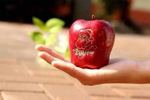 平安夜，中国人为什么要送苹果？