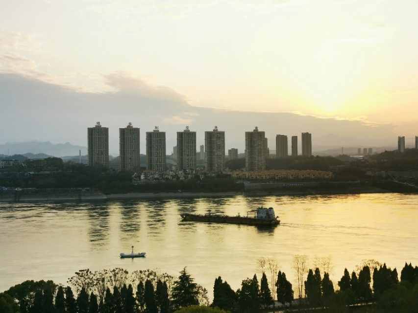 朝霞不出门 晚霞行千里