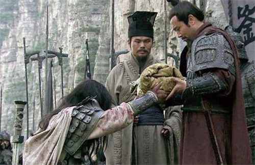 刘备病逝白帝城，严厉强调“不可重用赵云”，这其中有什么深意？