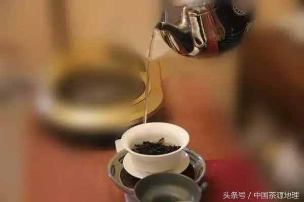 茶叶冲泡方法大全：几种常用泡茶手法对茶叶品质判断影响