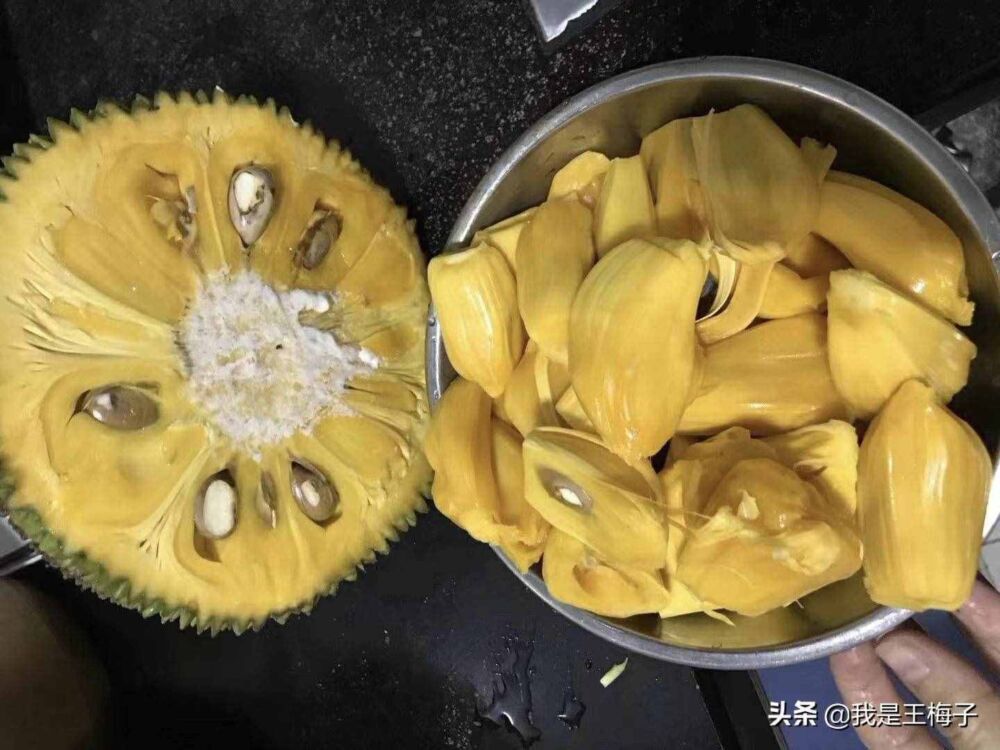 只要掌握菠萝蜜的正确剥法，像削苹果一样简单，不难处理也不粘手