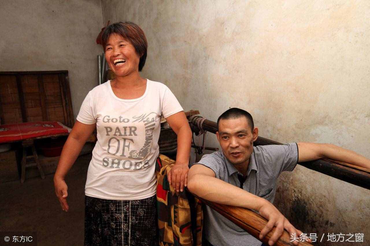 中国好妹妹！哥哥遭遇车祸瘫痪在床，妹妹29年来无微不至照顾哥哥