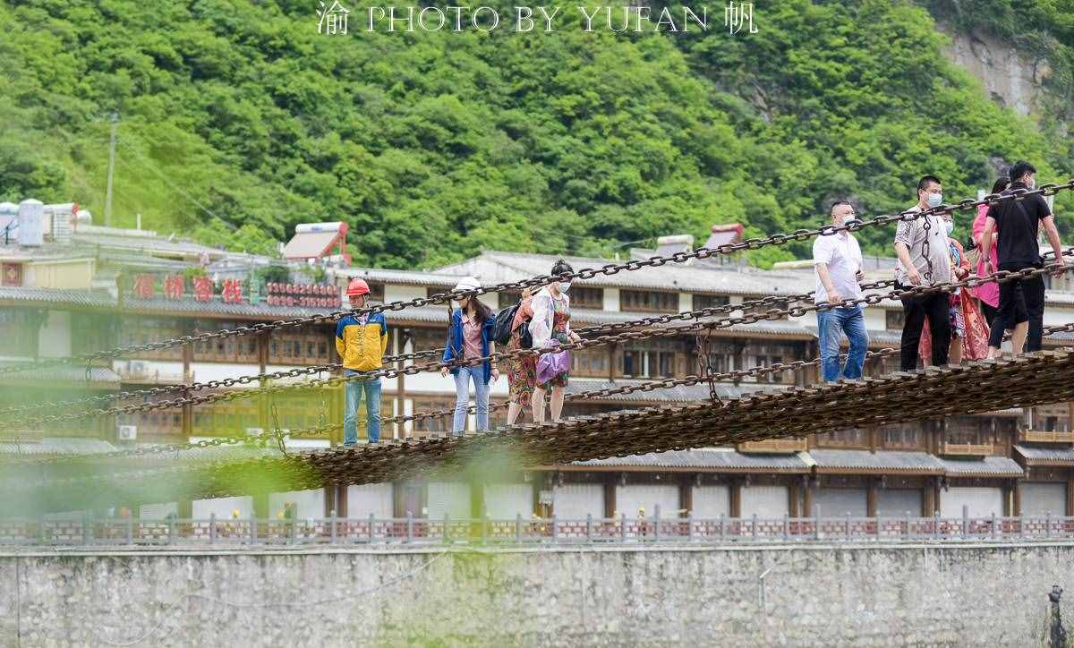 86年前，22位英雄冒着枪林弹雨飞夺泸定桥，想想都令人热血沸腾