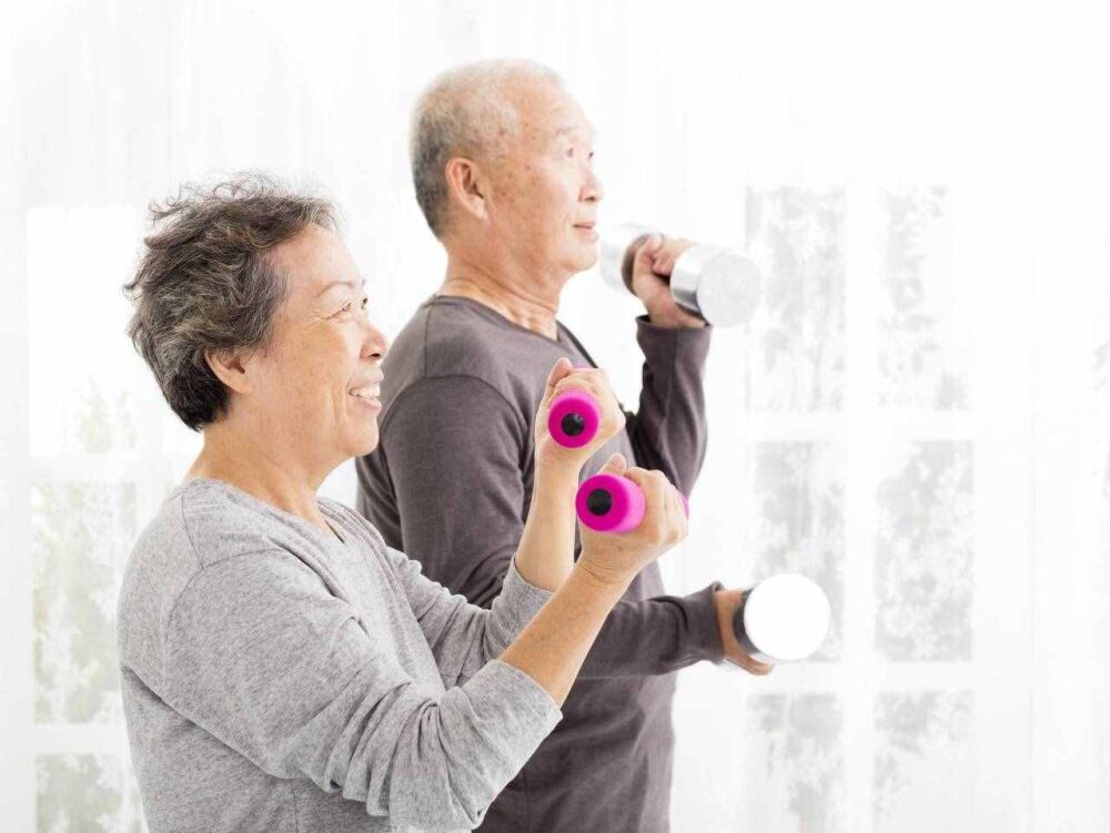 老人动一动，健康更长寿！最适合老年人的5项运动，简单易学