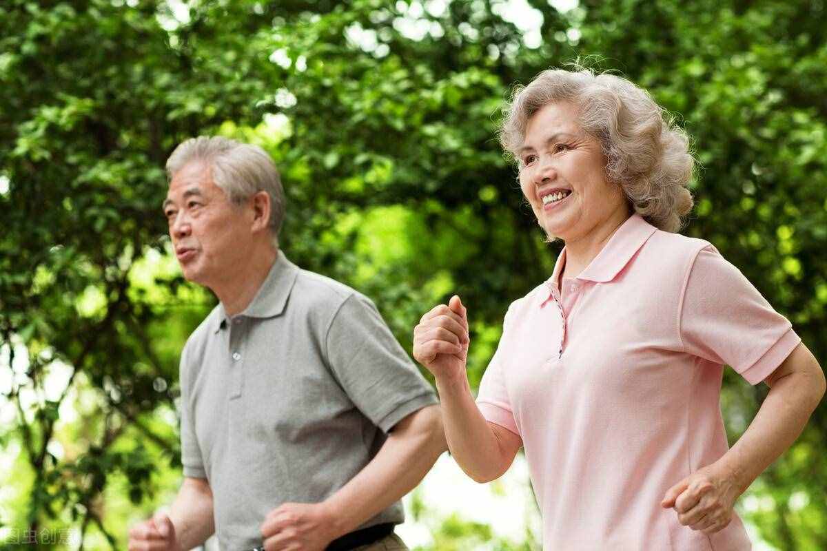 老人动一动，健康更长寿！最适合老年人的5项运动，简单易学