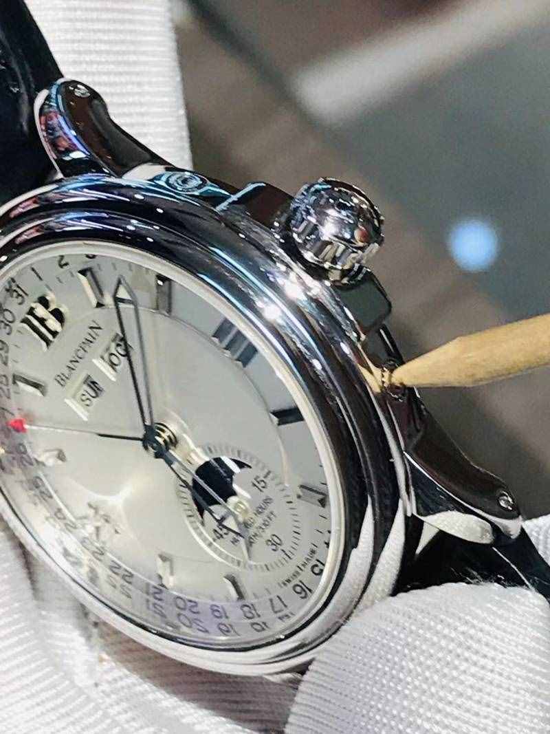 搭载日历及星期功能的手表如何调时间？（三）