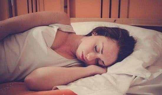 晚上睡觉不停地做梦？或是体内缺少3种“维生素”，尽量多补充