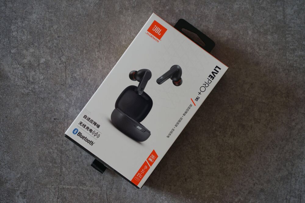 JBL LIVE PRO 无线耳机评测：音质在线，降噪功能玩出新花样