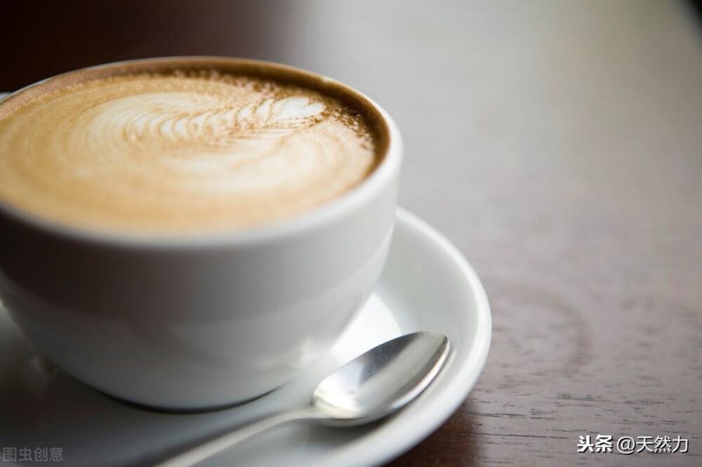牛奶冲咖啡的方法，要搞清楚是牛奶冲咖啡还是咖啡冲牛奶