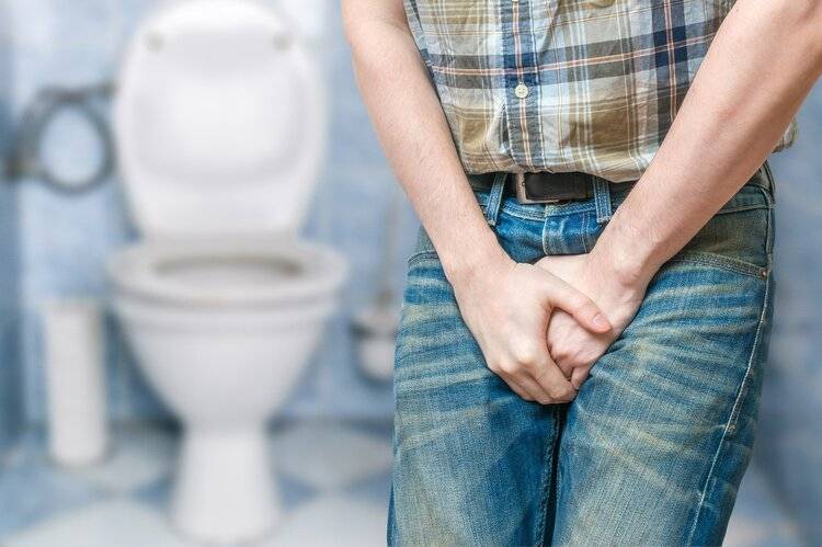 尿多异味重，怎么回事？排尿时闻到3种“味儿”，可能疾病来临了