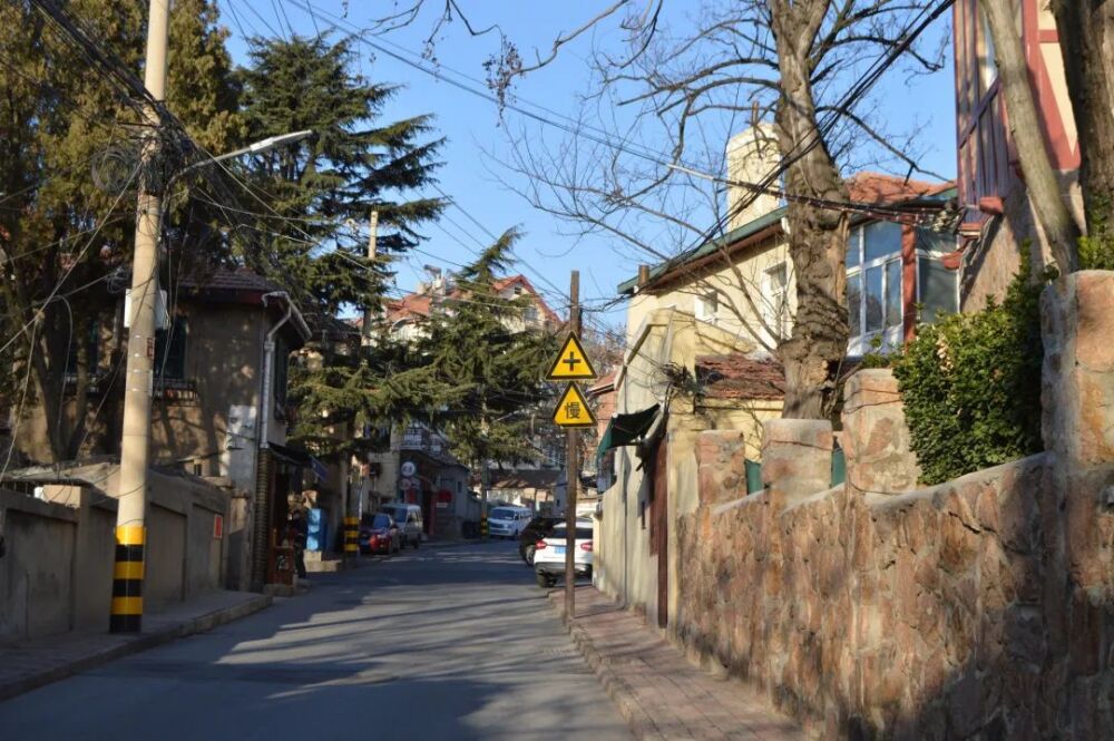 没有本科学历，都不会念烟台这些地名