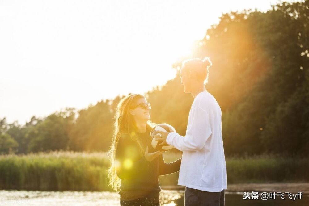 未婚先孕的女孩子不值钱？女生的做法，给男友母亲上了一课