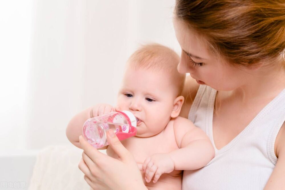 宝宝不爱喝奶怎么办？做到这5点，轻松让宝宝度过厌奶期